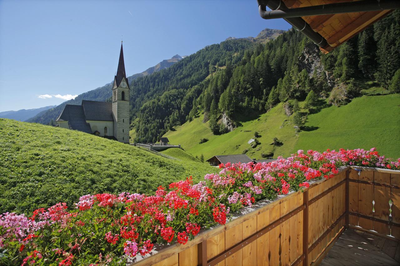 Gasthof Trausberg Corvara in Passiria Exterior photo
